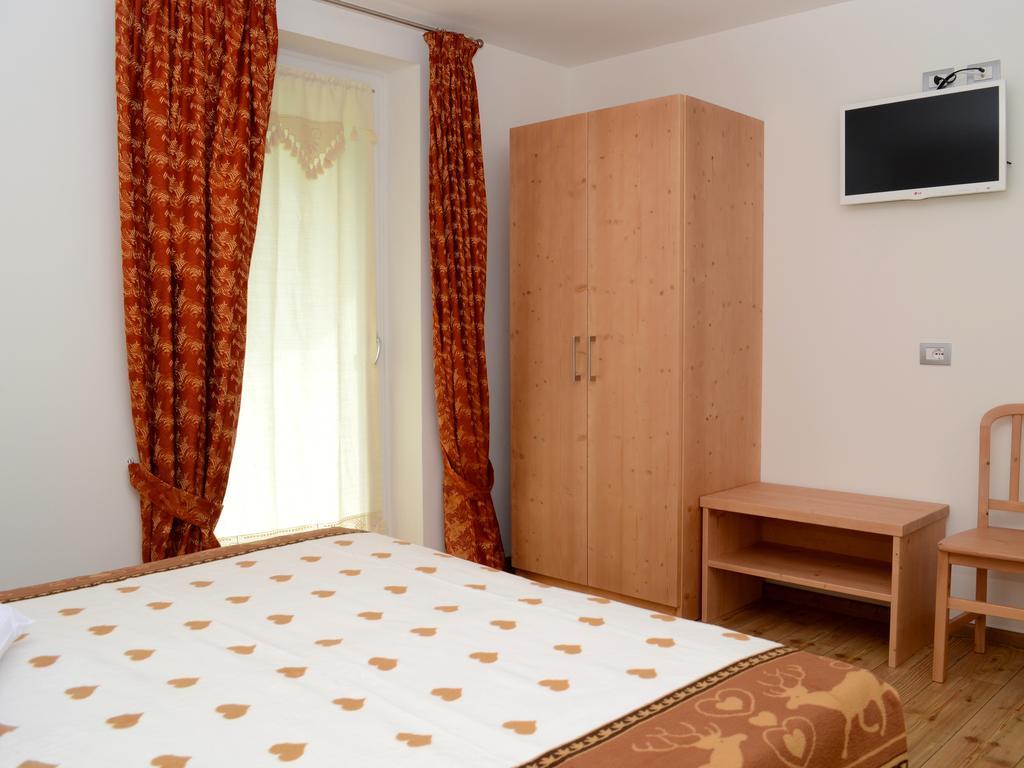 Bed and Breakfast Baita Scaia Cogolo Pokoj fotografie